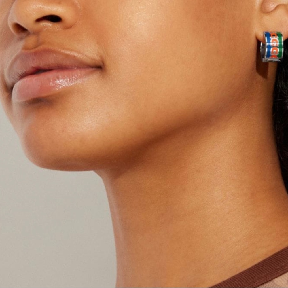 Coach SIGNATURE ENAMEL HOOP EARRINGS in blue/multi BRAND NEW w/original dust bag